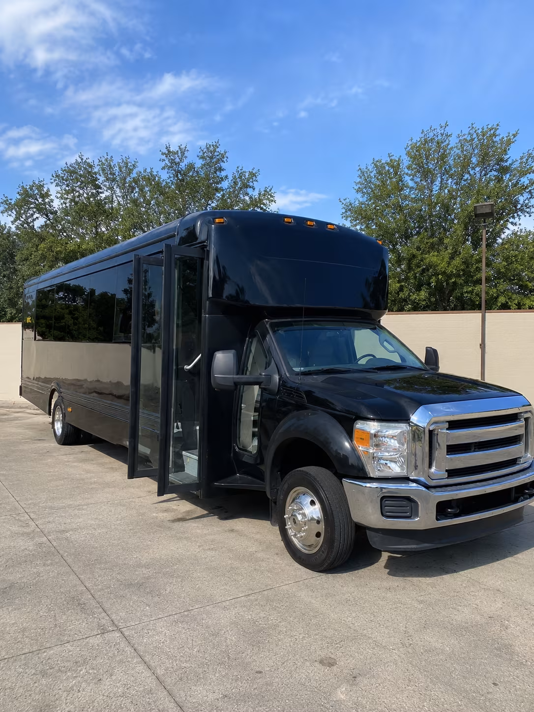 bozeman 20 passenger party bus